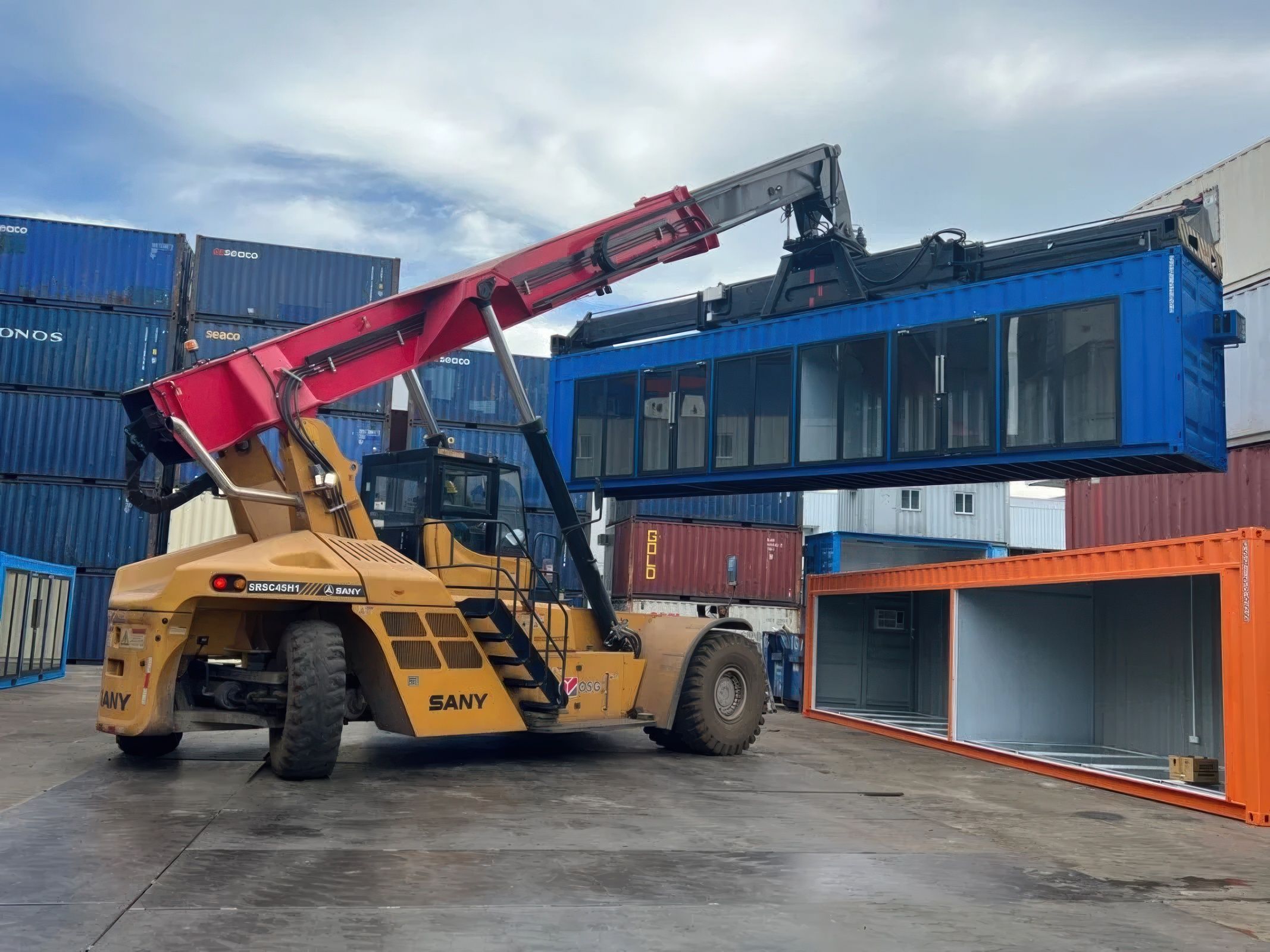Lorry Crane Transport | OSG Containers Singapore