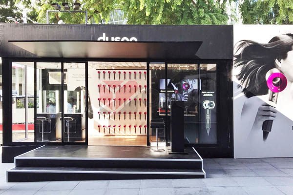 shipping container architecture, container designs, container events, container shops, container displays, container pop-up, container kitchen, container bar, temporary space, container backdrop, event container, container showroom, container classroom, container labs, container gym, container food park, container park