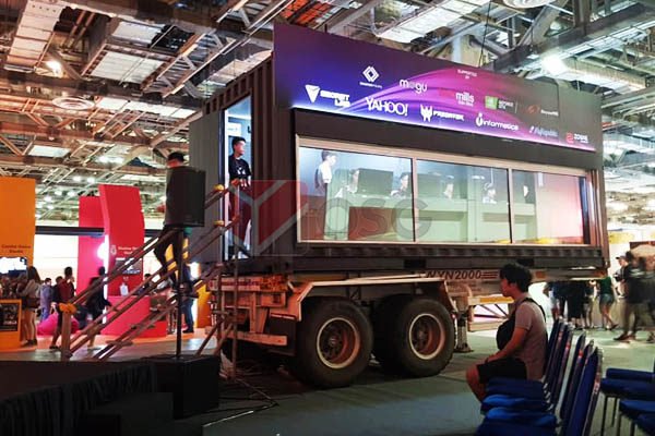 cafe container, shipping container architecture, container designs, container events, container shops, container displays, container pop-up, container kitchen, container bar, temporary space, container backdrop, event container, gym container, container gym, container lanshop