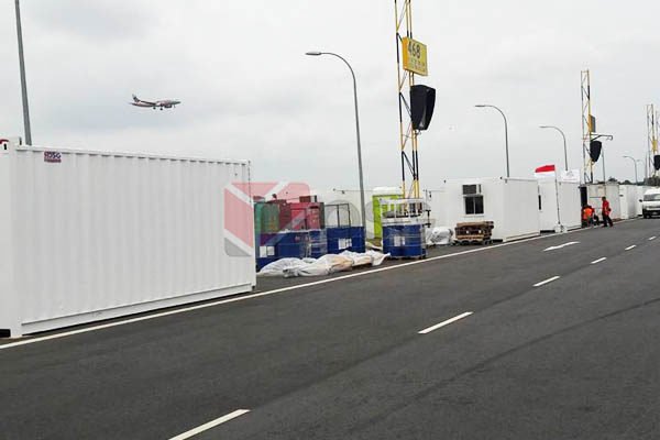 shipping container architecture, container designs, container events, container shops, container displays, container pop-up, container kitchen, container bar, temporary space, container backdrop, event container, container showroom, container classroom, container labs, container gym, container food park, container park